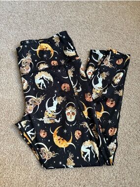 Blackmilk skull leggings